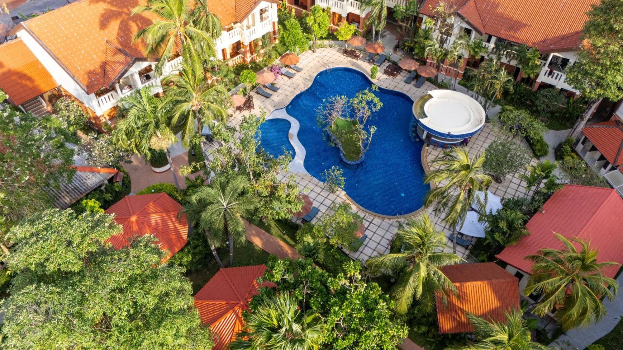 Phuket Leelavadee Hua Ting Resort Patong Exterior foto