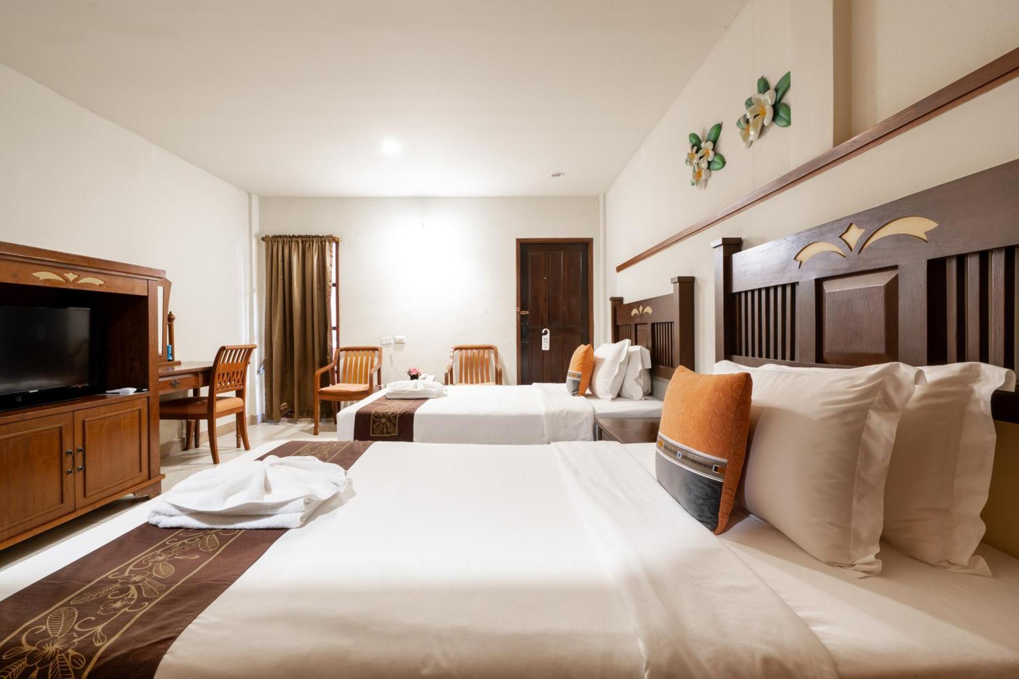 Phuket Leelavadee Hua Ting Resort Patong Exterior foto